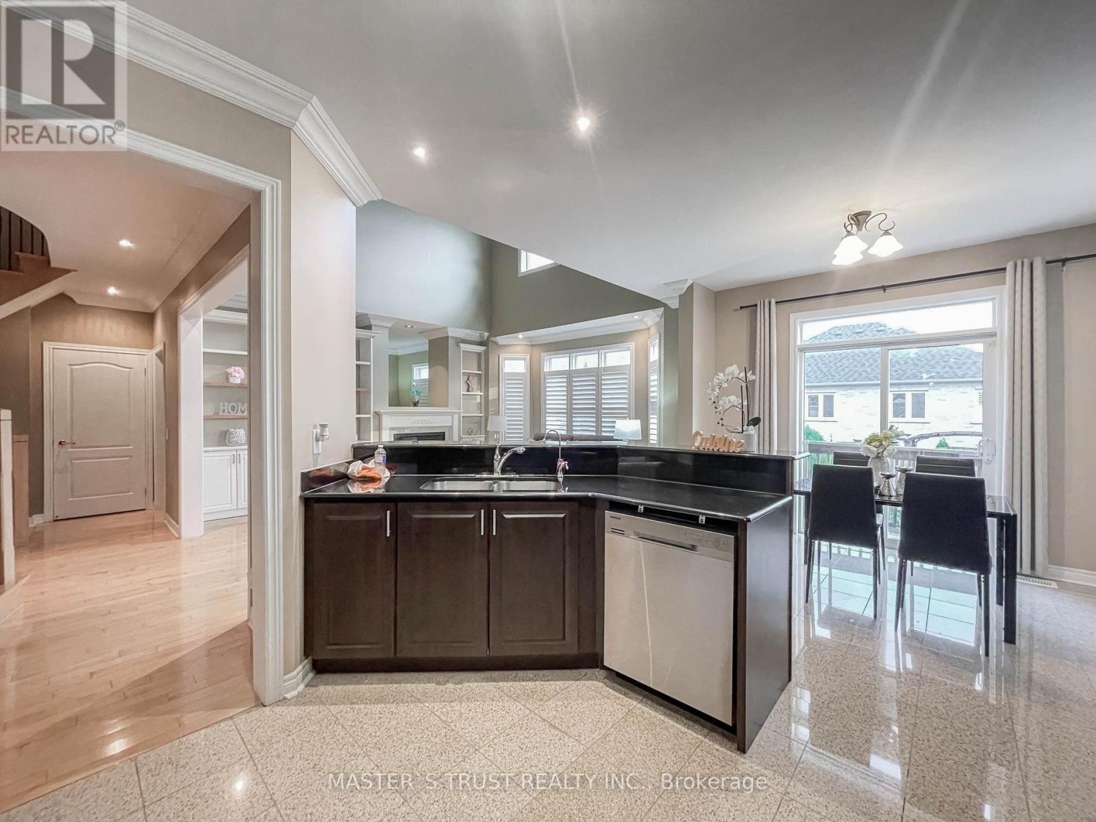 70 Brass Drive, Richmond Hill, Ontario  L4E 4T5 - Photo 18 - N12409093