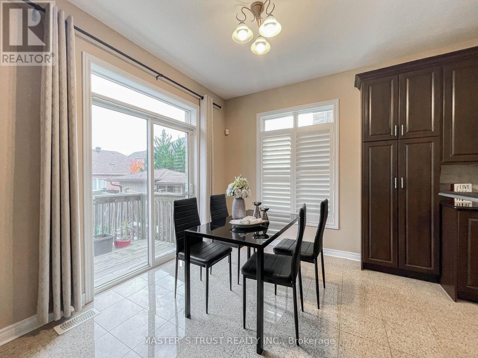 70 Brass Drive, Richmond Hill, Ontario  L4E 4T5 - Photo 19 - N12409093