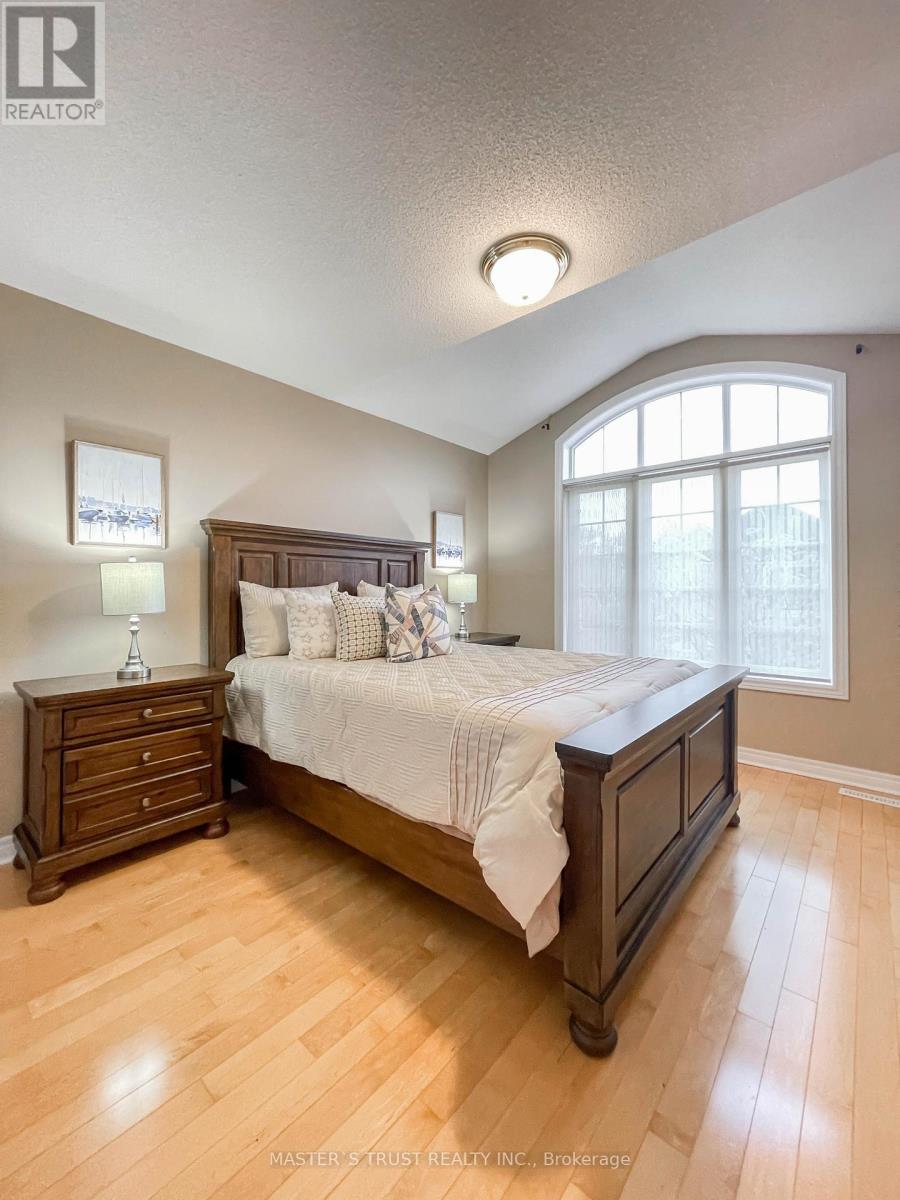 70 Brass Drive, Richmond Hill, Ontario  L4E 4T5 - Photo 47 - N12409093