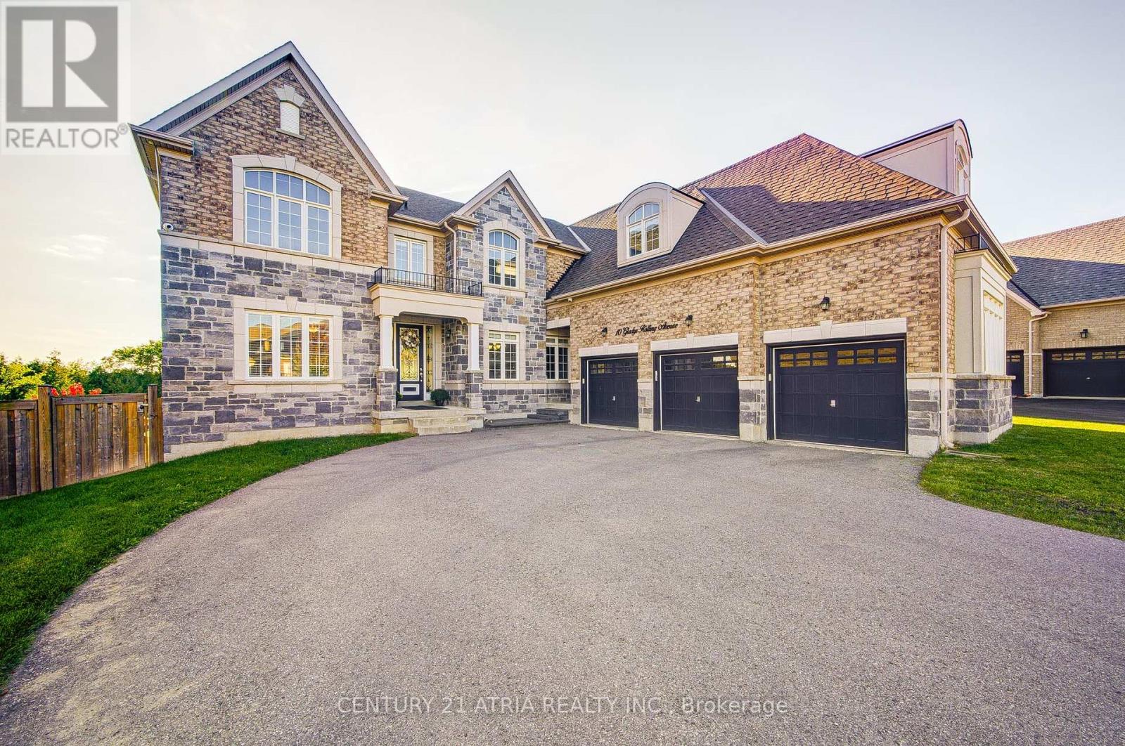 10 GLADYS ROLLING AVENUE, East Gwillimbury, Ontario