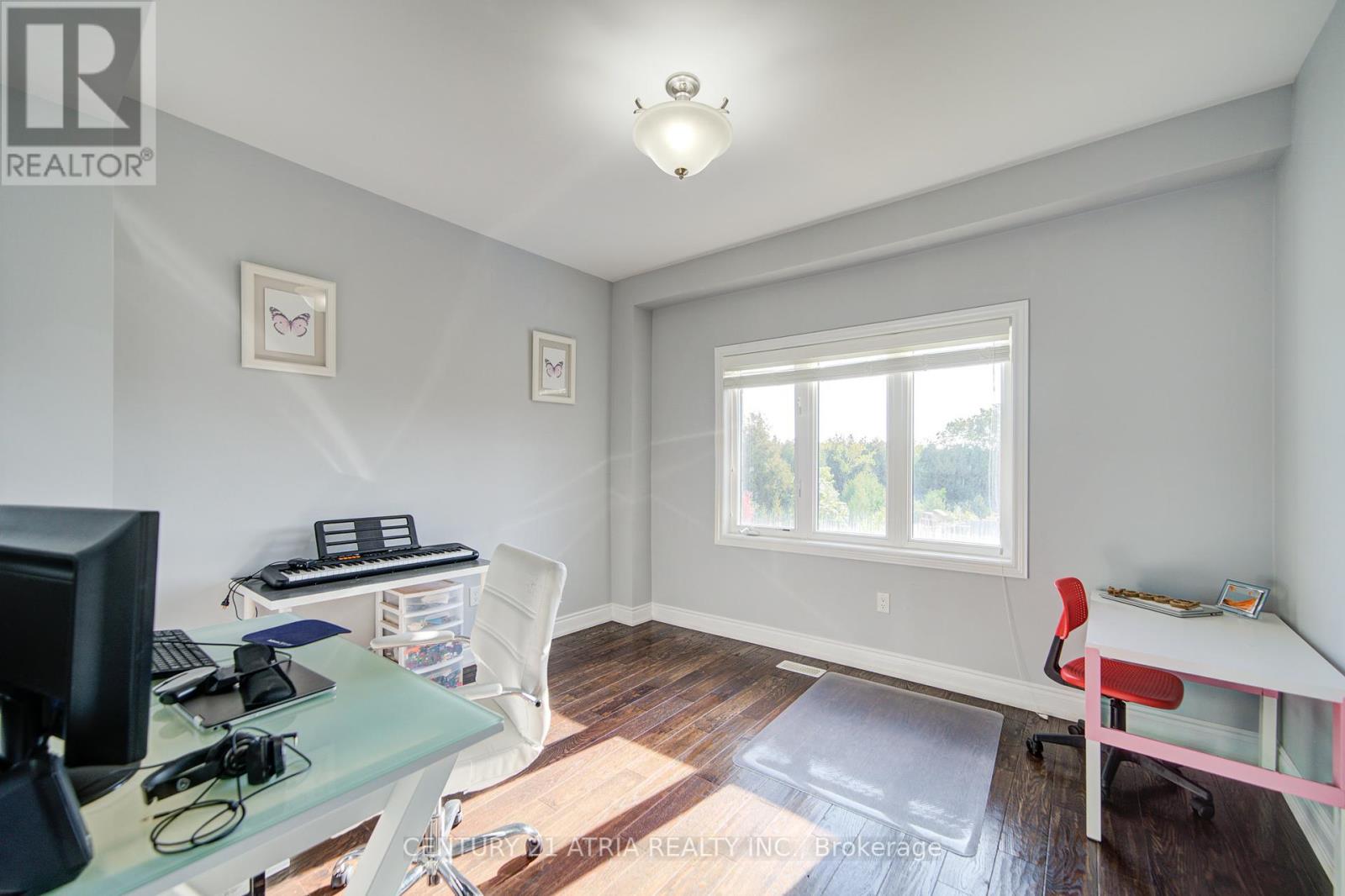 10 Gladys Rolling Avenue, East Gwillimbury, Ontario  L0G 1M0 - Photo 18 - N12409127