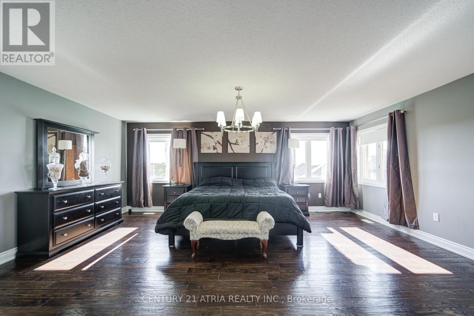 10 Gladys Rolling Avenue, East Gwillimbury, Ontario  L0G 1M0 - Photo 24 - N12409127
