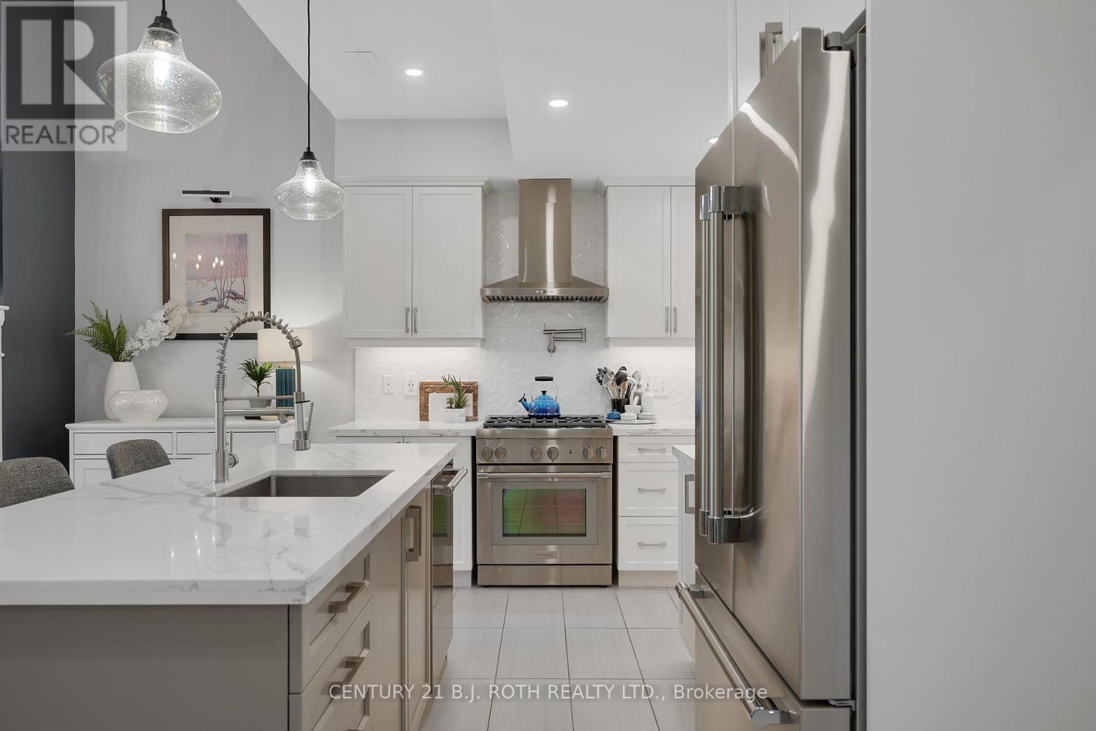 99 Franklin Trail, Barrie (Holly), Ontario  L9J 0J1 - Photo 12 - S12409138