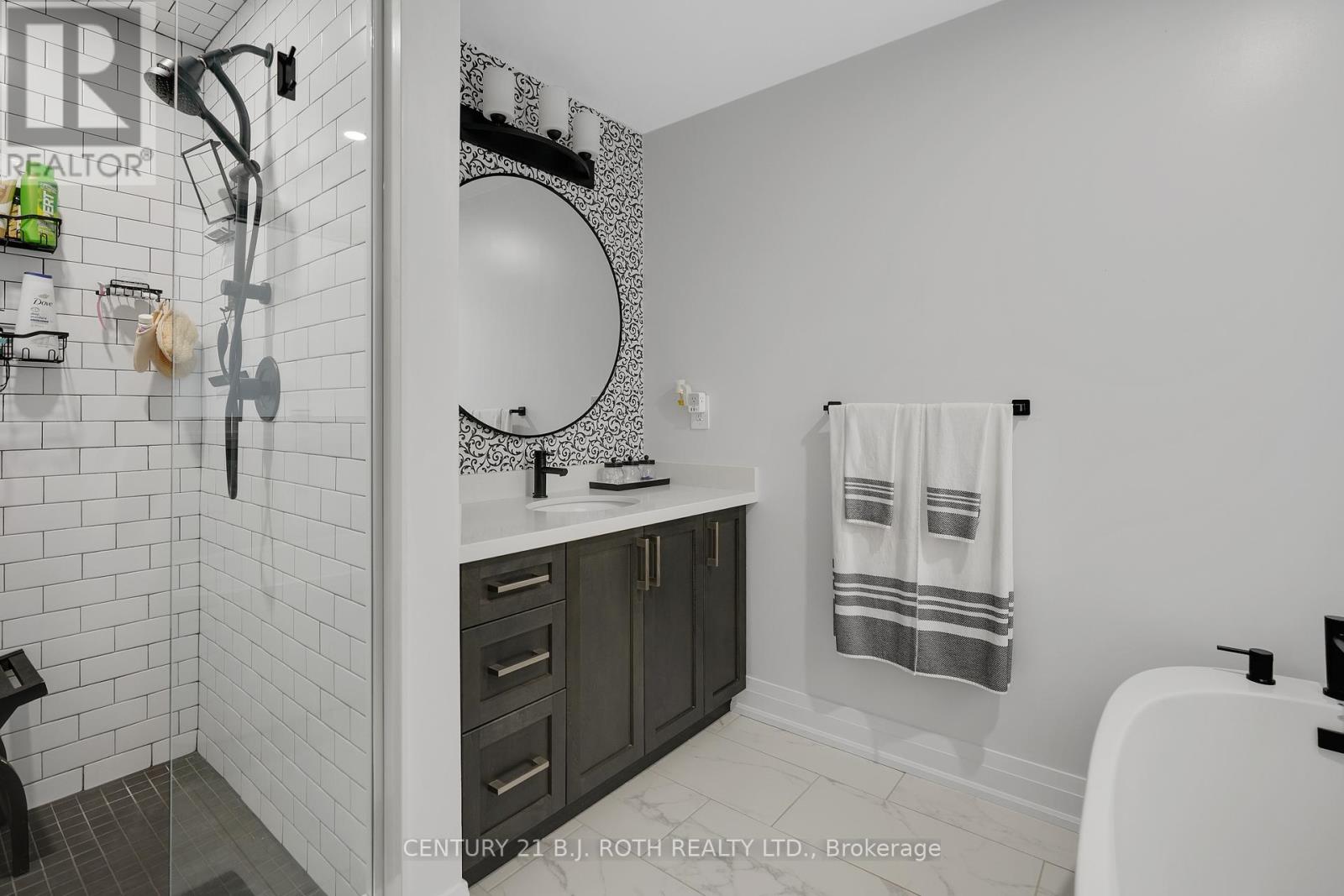 99 Franklin Trail, Barrie (Holly), Ontario  L9J 0J1 - Photo 23 - S12409138