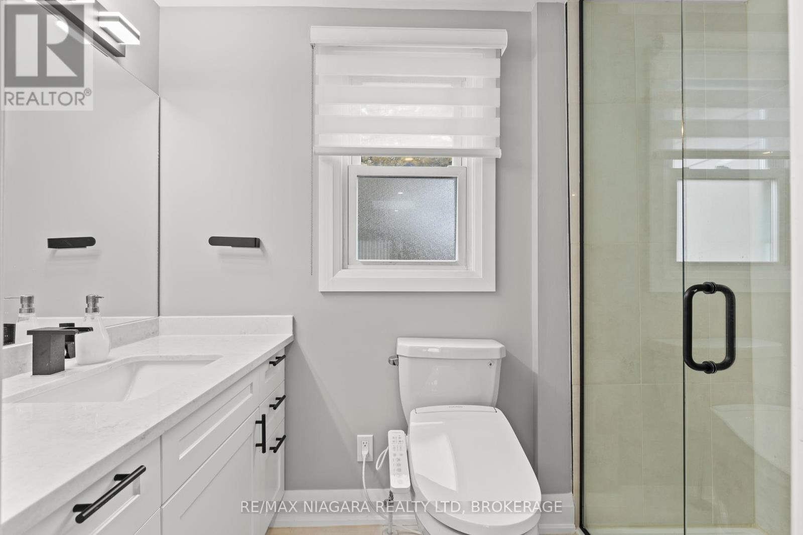 1530 Niagara Stone Road, Niagara-On-The-Lake, Ontario  L0S 1J0 - Photo 18 - X12394556