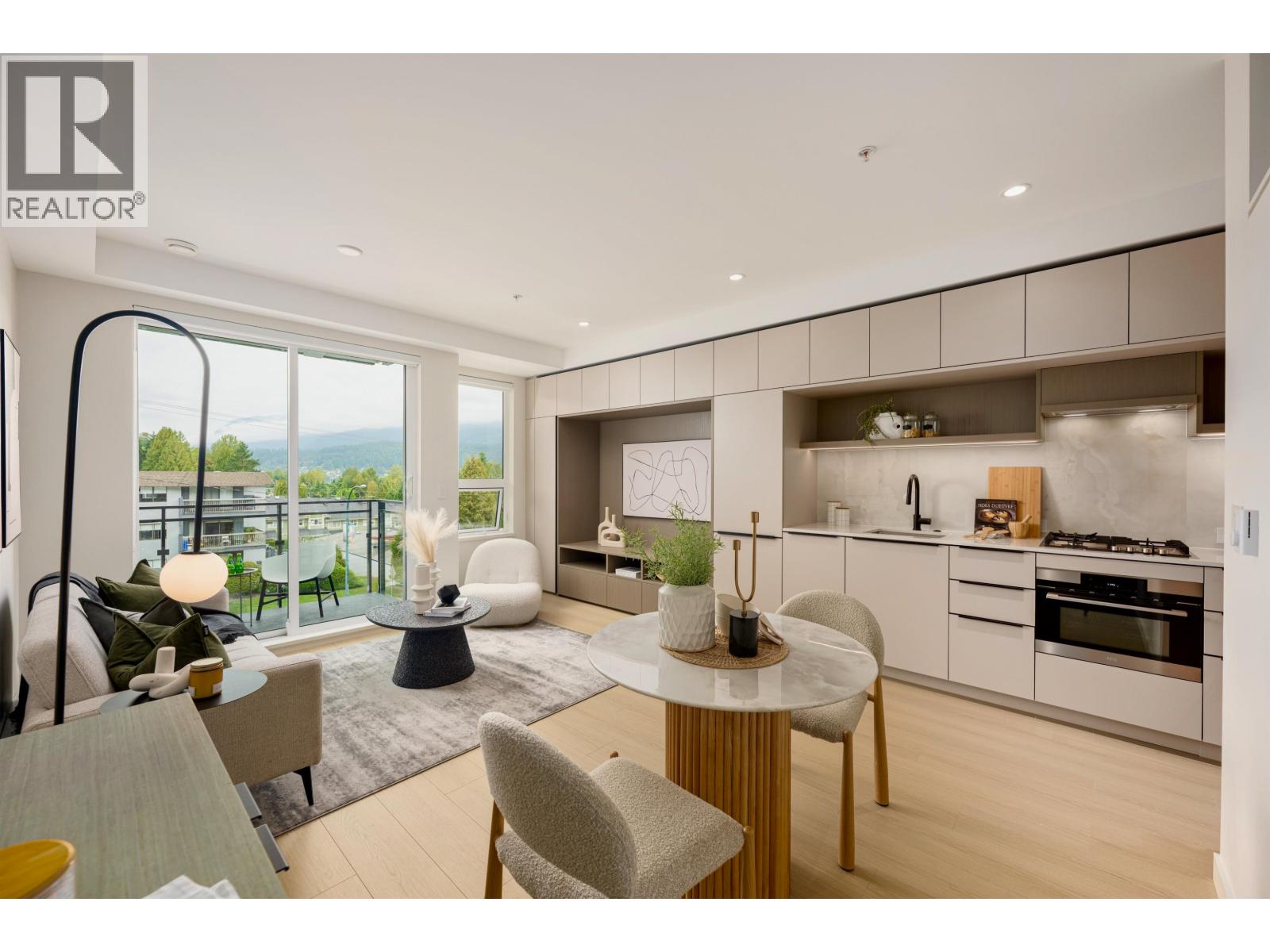 309 2015 ST. JOHNS STREET, Port Moody, British Columbia