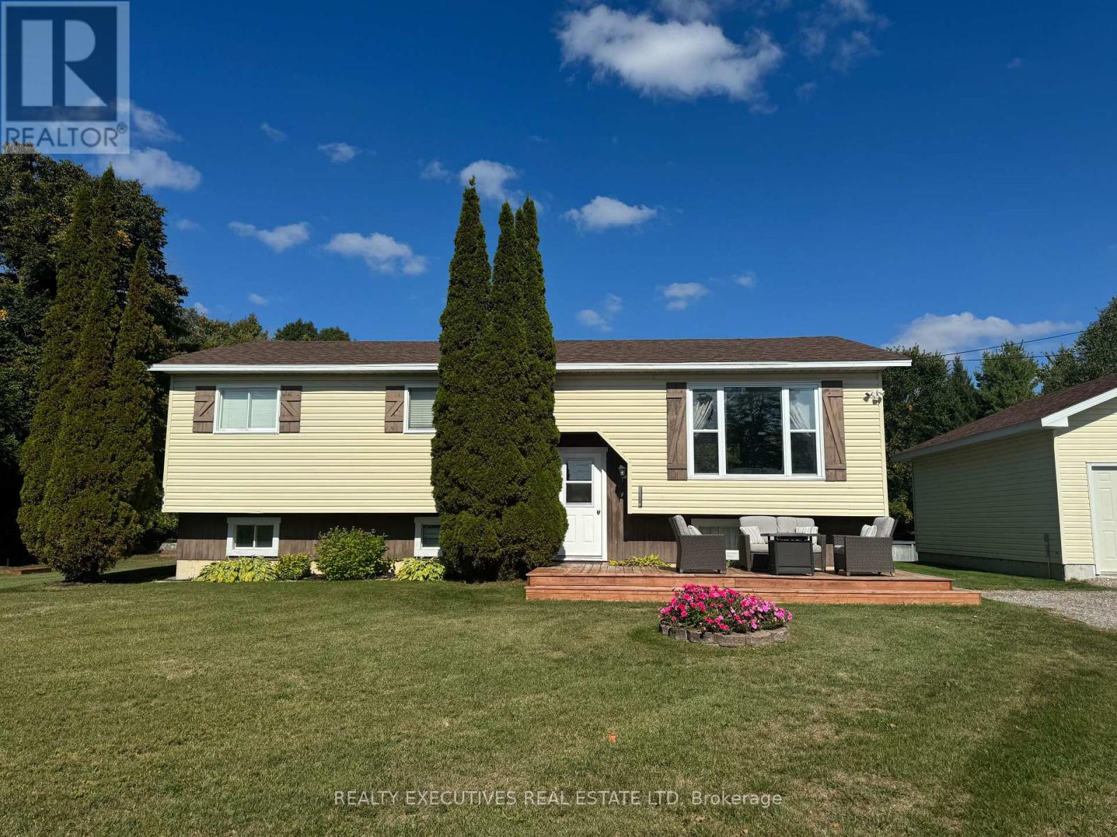 166 Best Road Ne, Drummond/north Elmsley, Ontario  K7A 4S4 - Photo 2 - X12409265