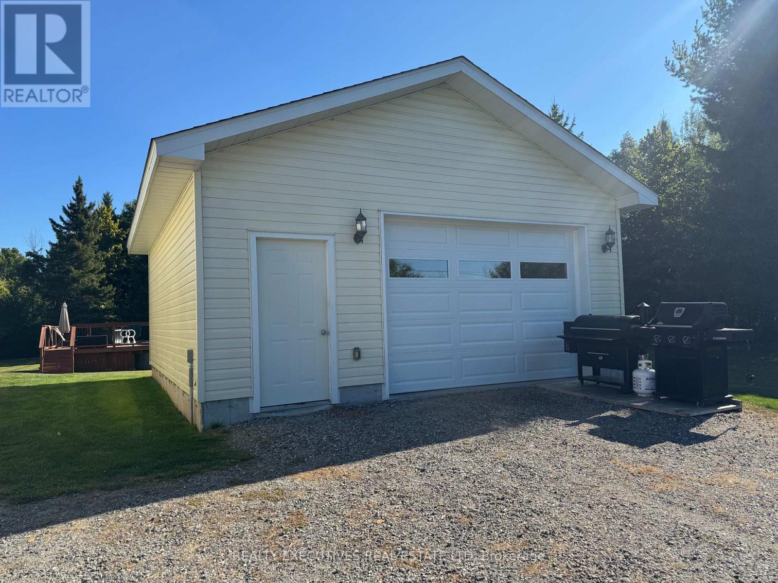166 Best Road Ne, Drummond/north Elmsley, Ontario  K7A 4S4 - Photo 3 - X12409265