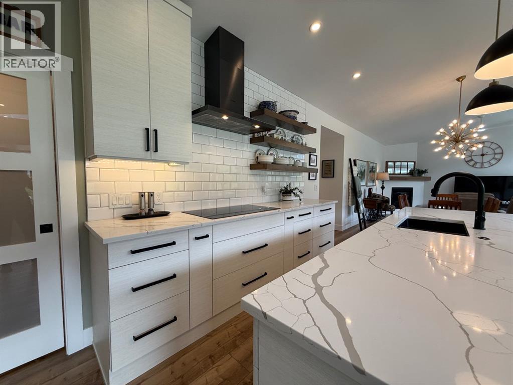 4962 Riverside Drive, Out Of Province_alberta, British Columbia  V0B 1L1 - Photo 6 - A2240327