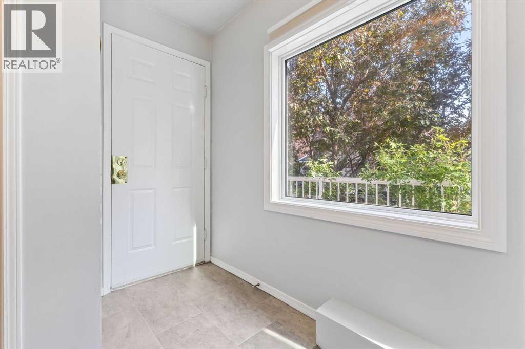 2441 25a Street Sw, Calgary, Alberta  T3E 1Z1 - Photo 6 - A2241742