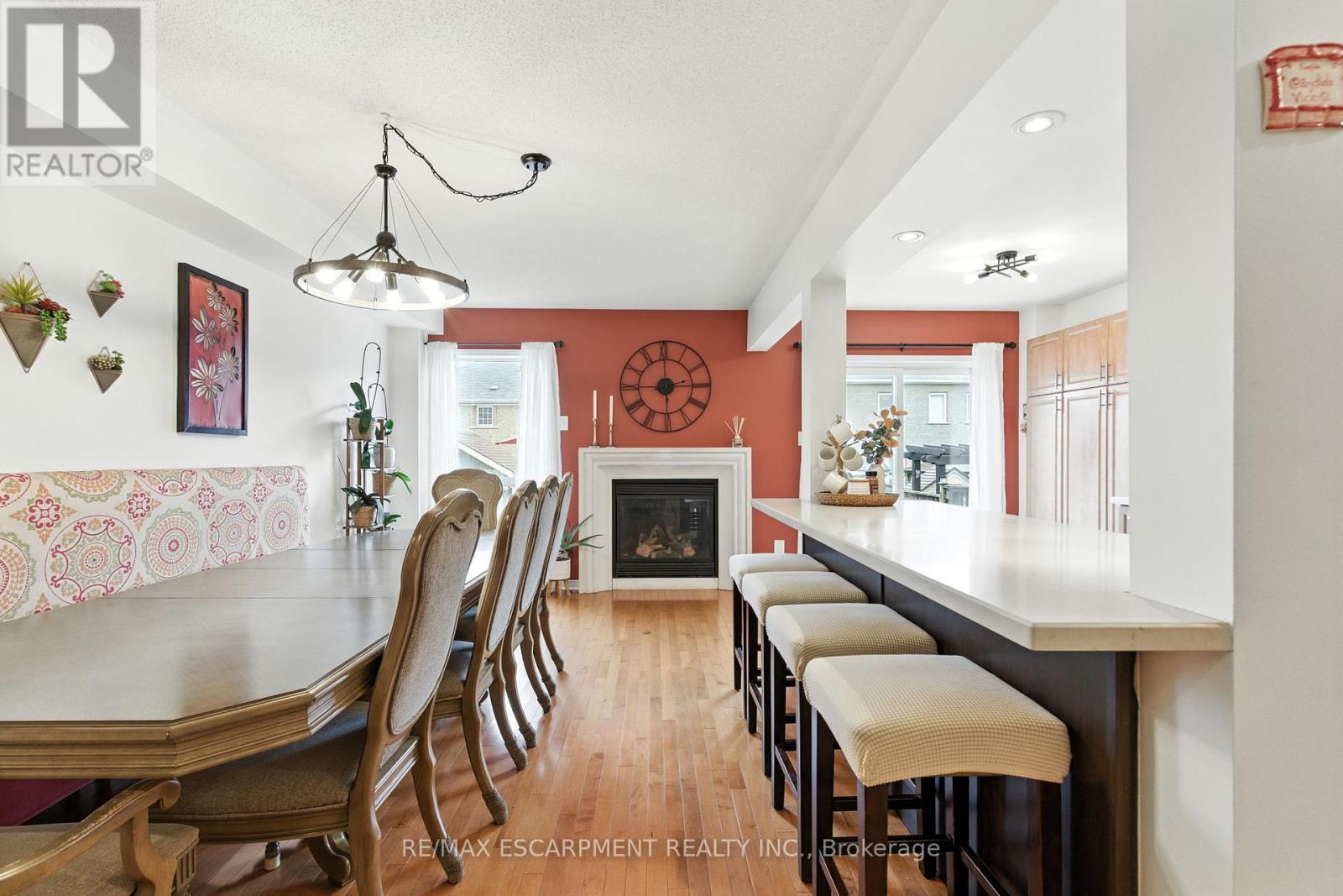3856 Skyview Street, Mississauga, Ontario  L5M 8A1 - Photo 12 - W12408972