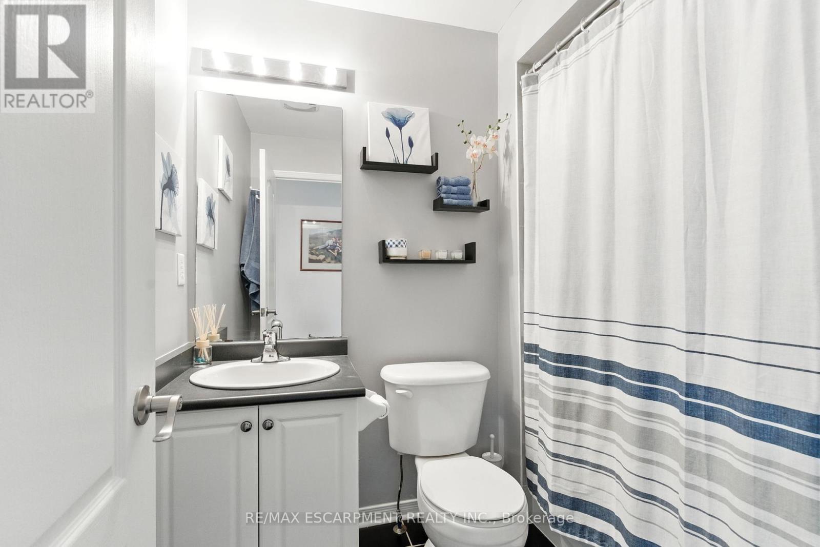 3856 Skyview Street, Mississauga, Ontario  L5M 8A1 - Photo 23 - W12408972