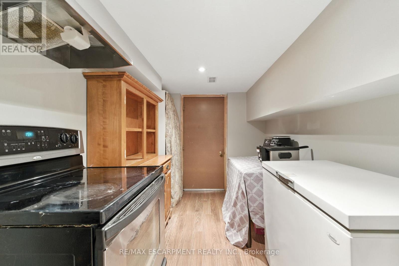 3856 Skyview Street, Mississauga, Ontario  L5M 8A1 - Photo 34 - W12408972
