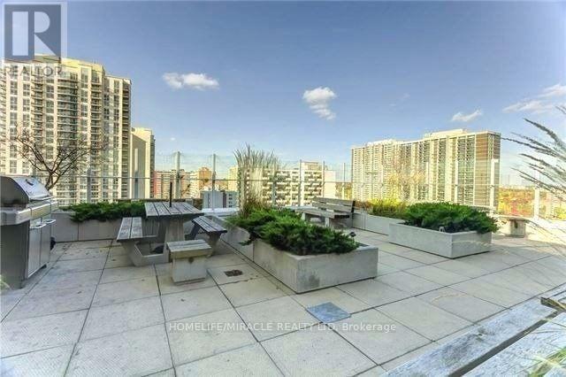915 - 2 Fieldway Road, Toronto, Ontario  M8Z 0B9 - Photo 3 - W12408980