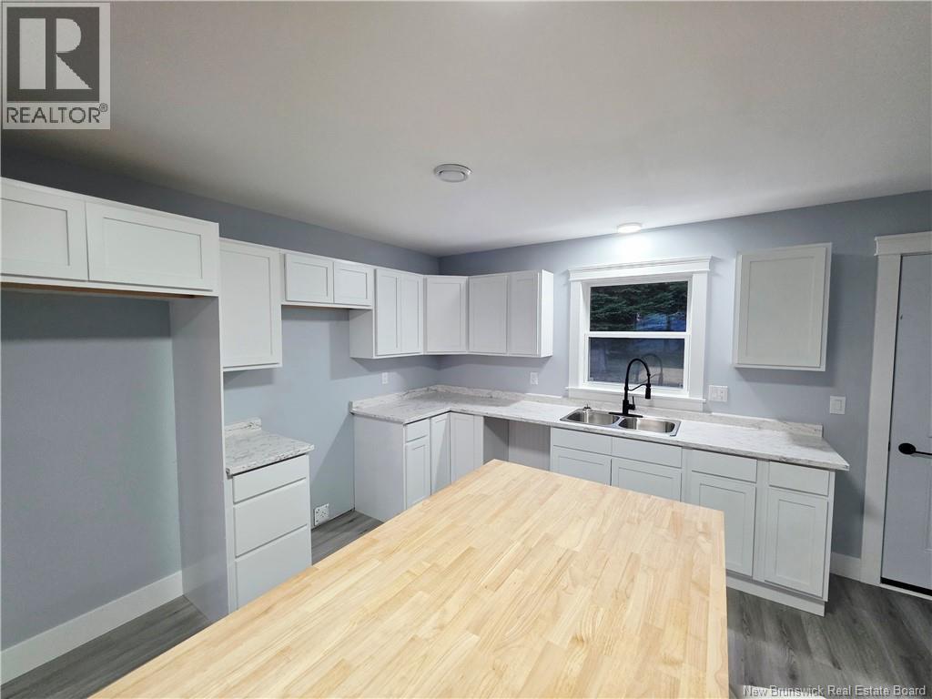 8 Fawcett Avenue, Petitcodiac, New Brunswick  E4Z 4H4 - Photo 8 - NB126877