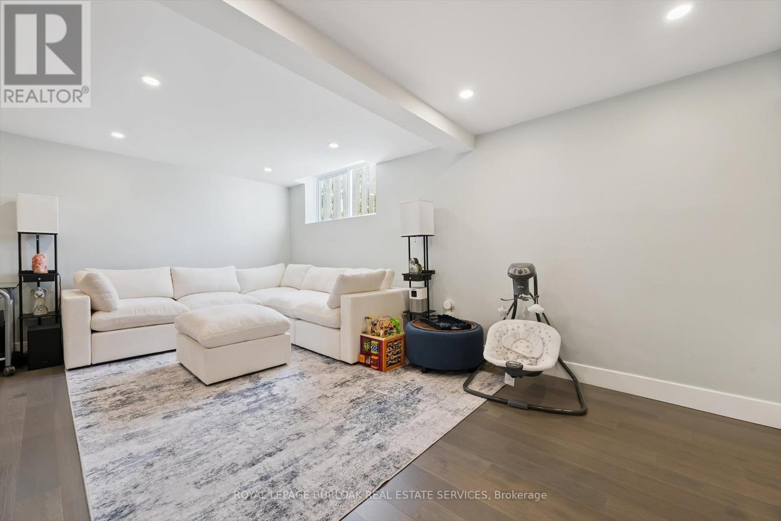 2152 Pelee Boulevard, Oakville, Ontario  L6H 4C8 - Photo 30 - W12409007