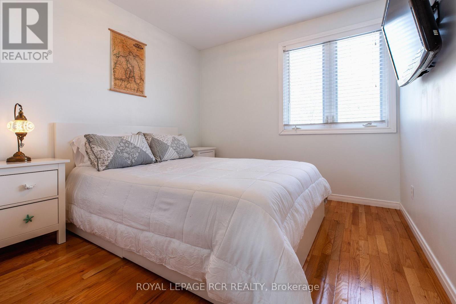 35 Elm Avenue, Orangeville, Ontario  L9W 3G3 - Photo 24 - W12409031