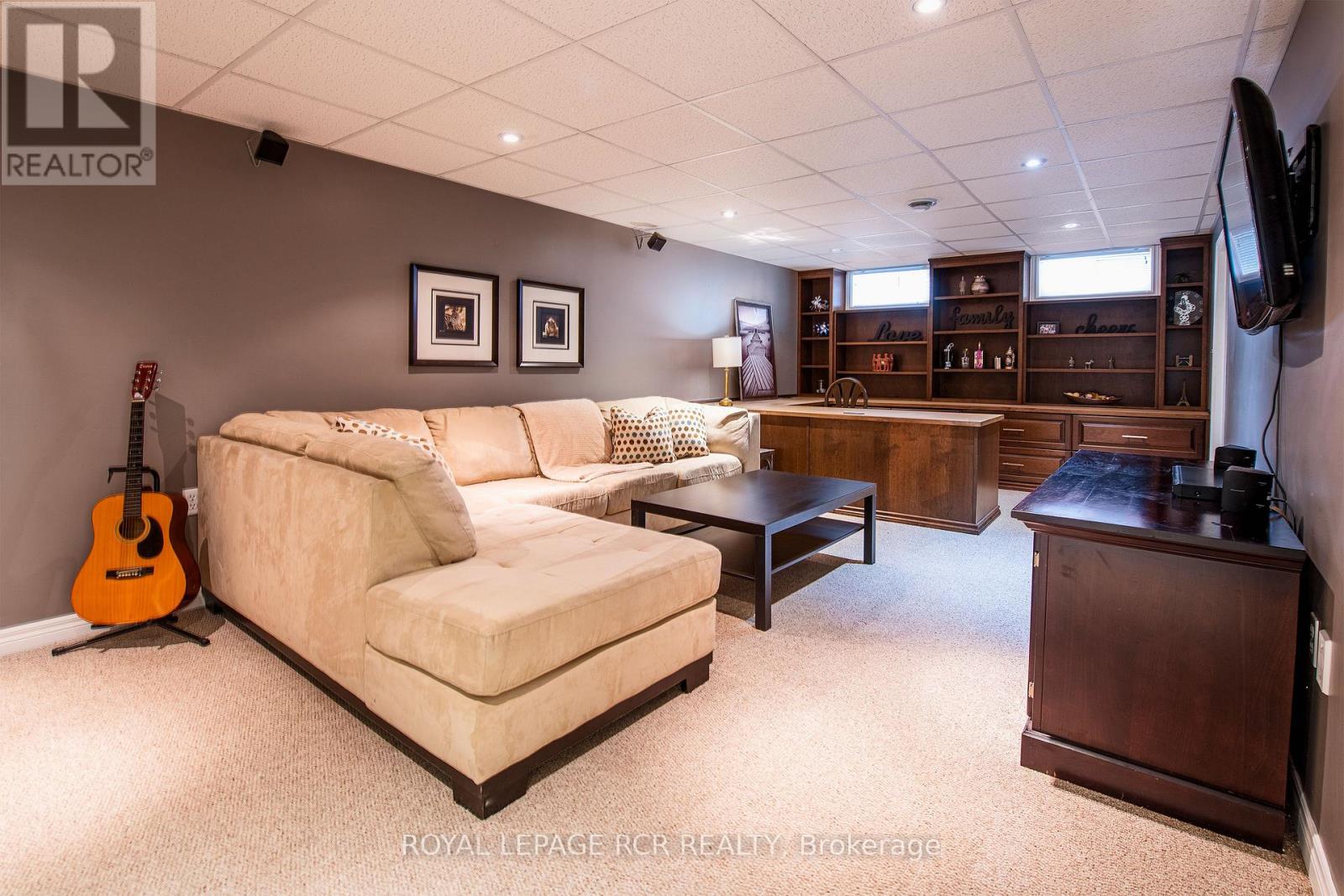 35 Elm Avenue, Orangeville, Ontario  L9W 3G3 - Photo 26 - W12409031