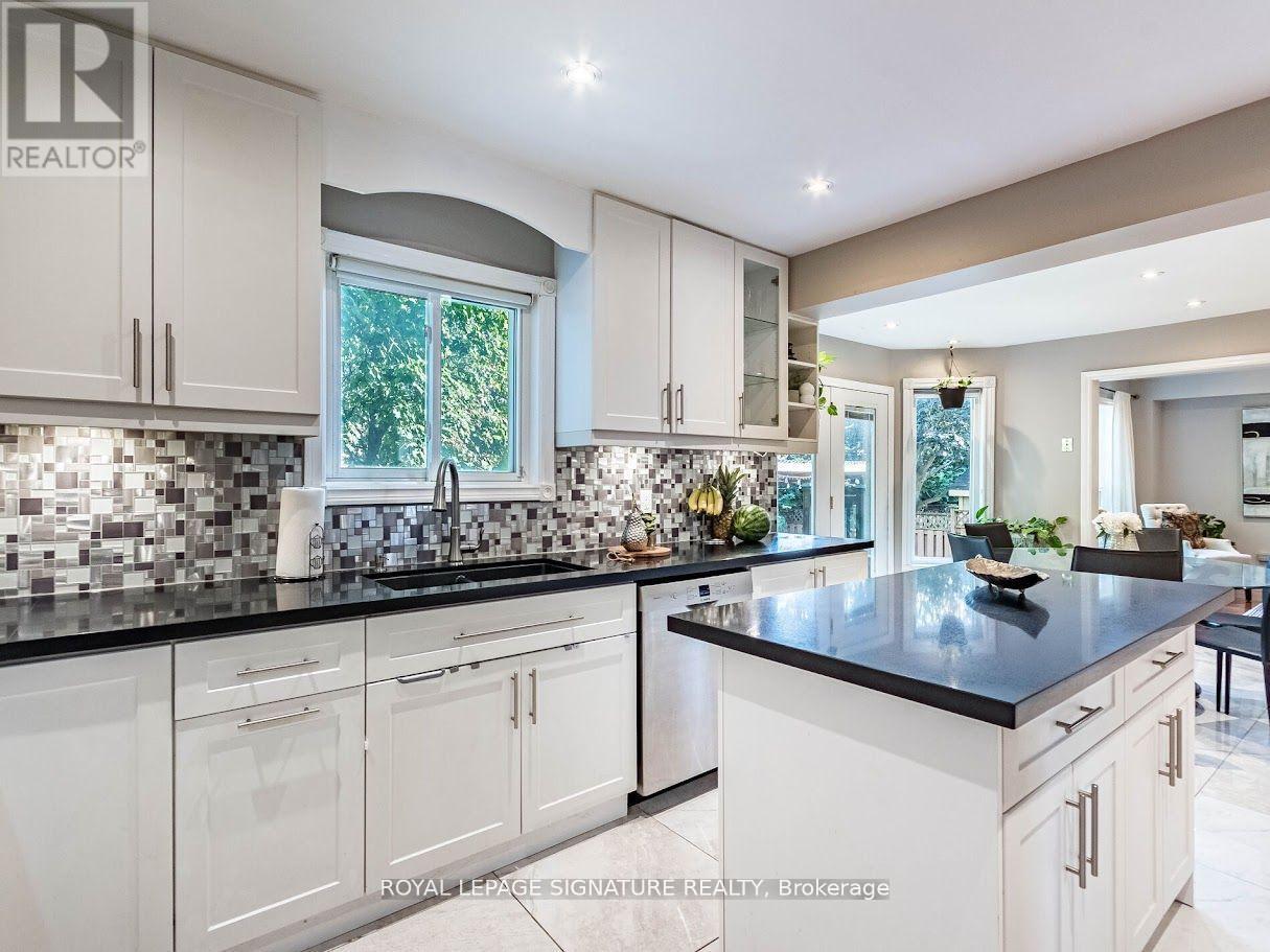 1206 Glenashton Drive, Oakville, Ontario  L6H 5L9 - Photo 12 - W12409101