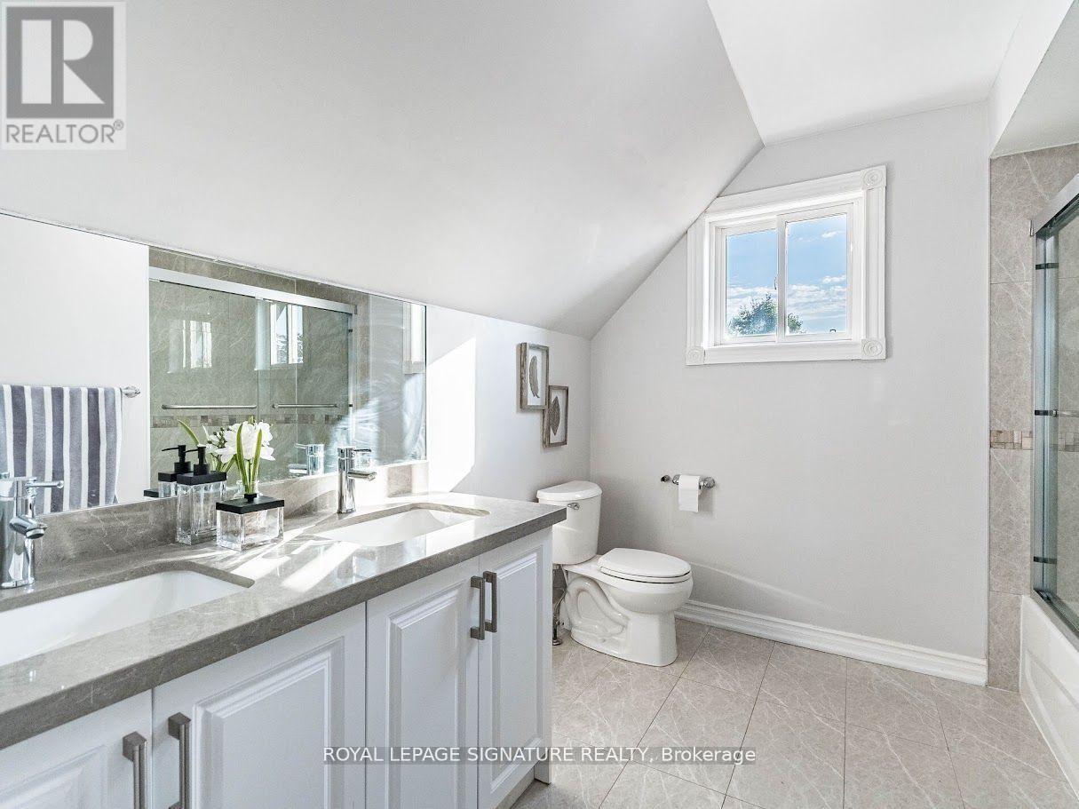 1206 Glenashton Drive, Oakville, Ontario  L6H 5L9 - Photo 36 - W12409101