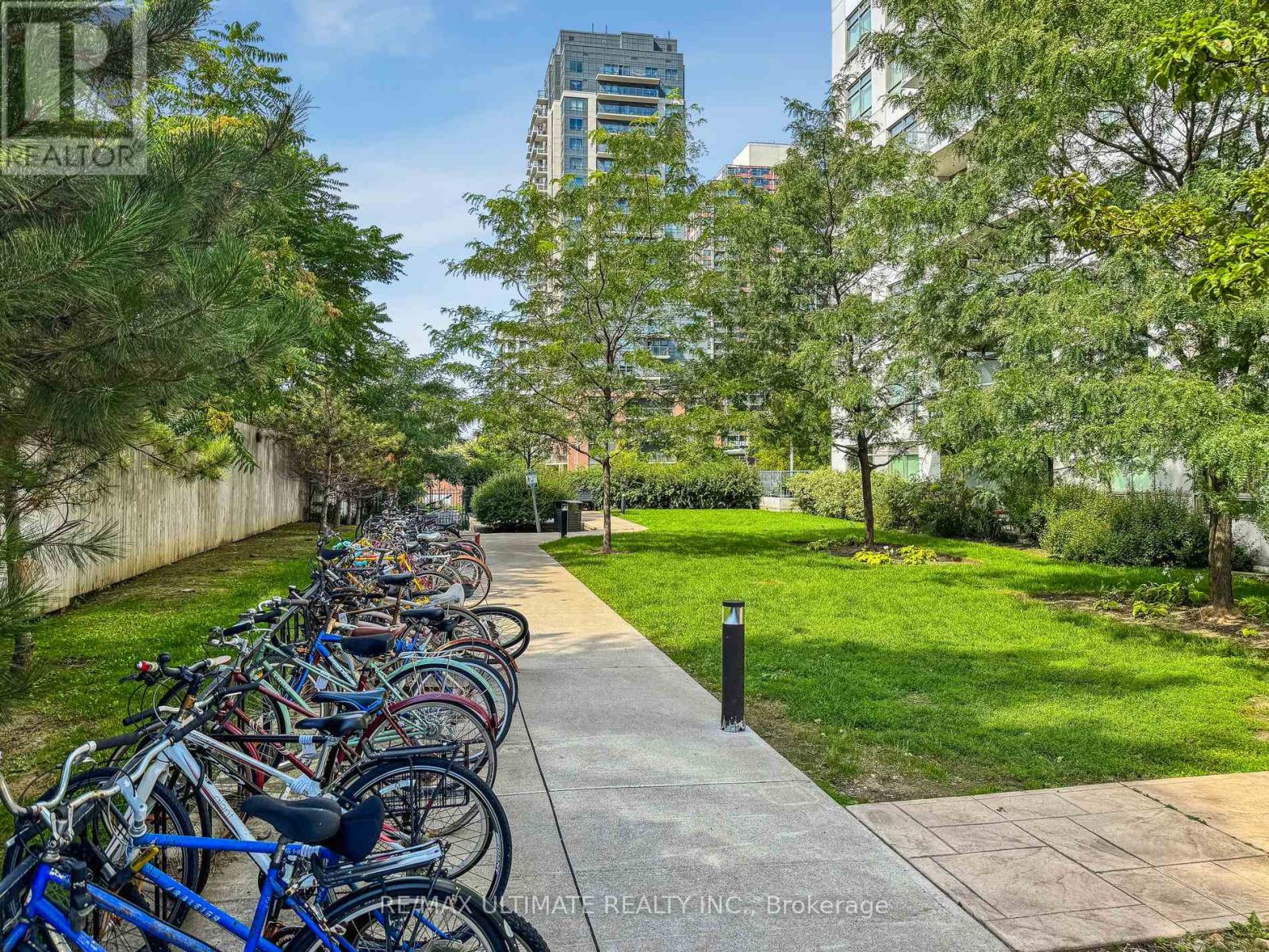 1402 - 816 Lansdowne Avenue, Toronto, Ontario  M6H 4K6 - Photo 28 - W12409109