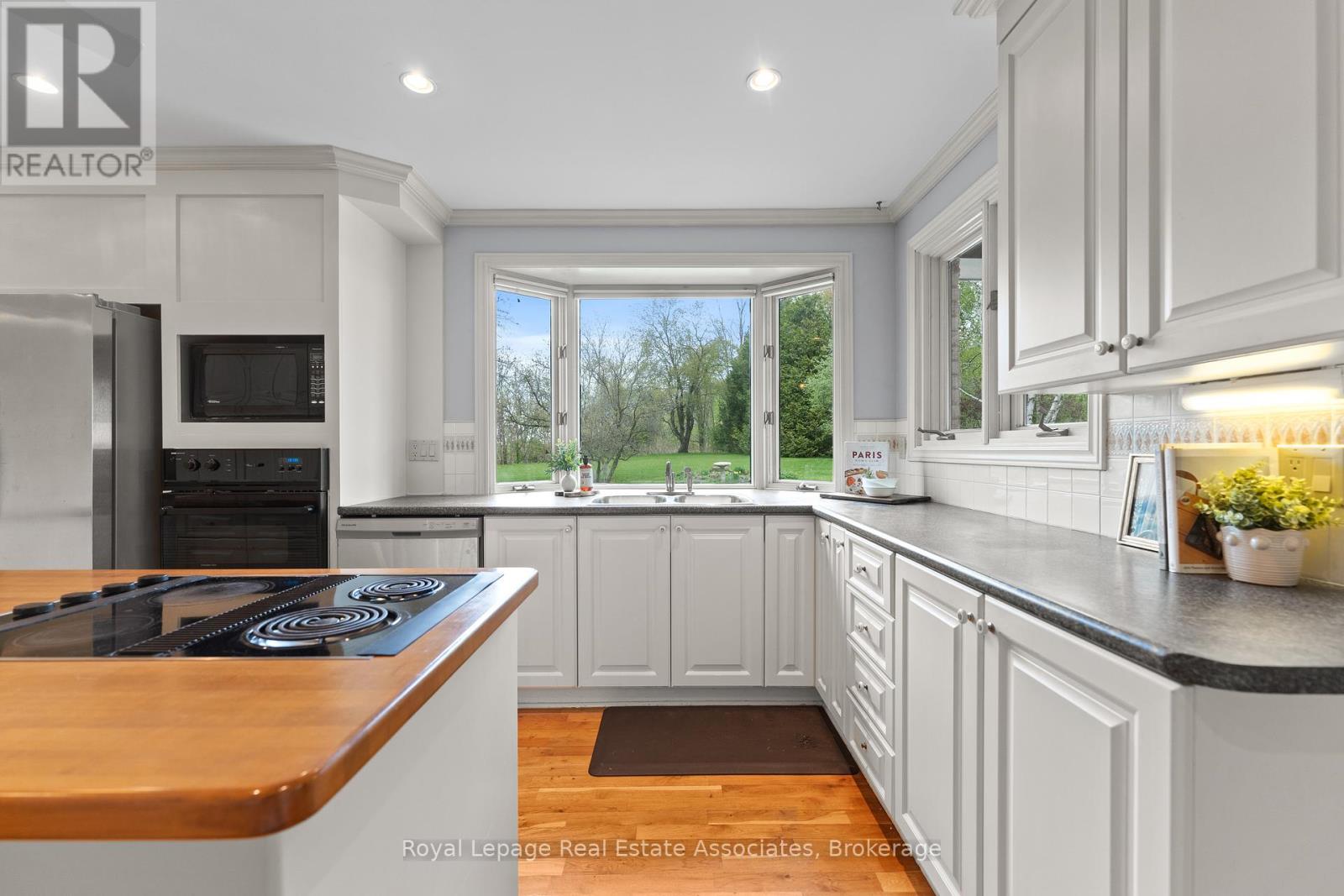 15633 Kennedy Road, Caledon, Ontario  L7C 2H7 - Photo 19 - W12409121