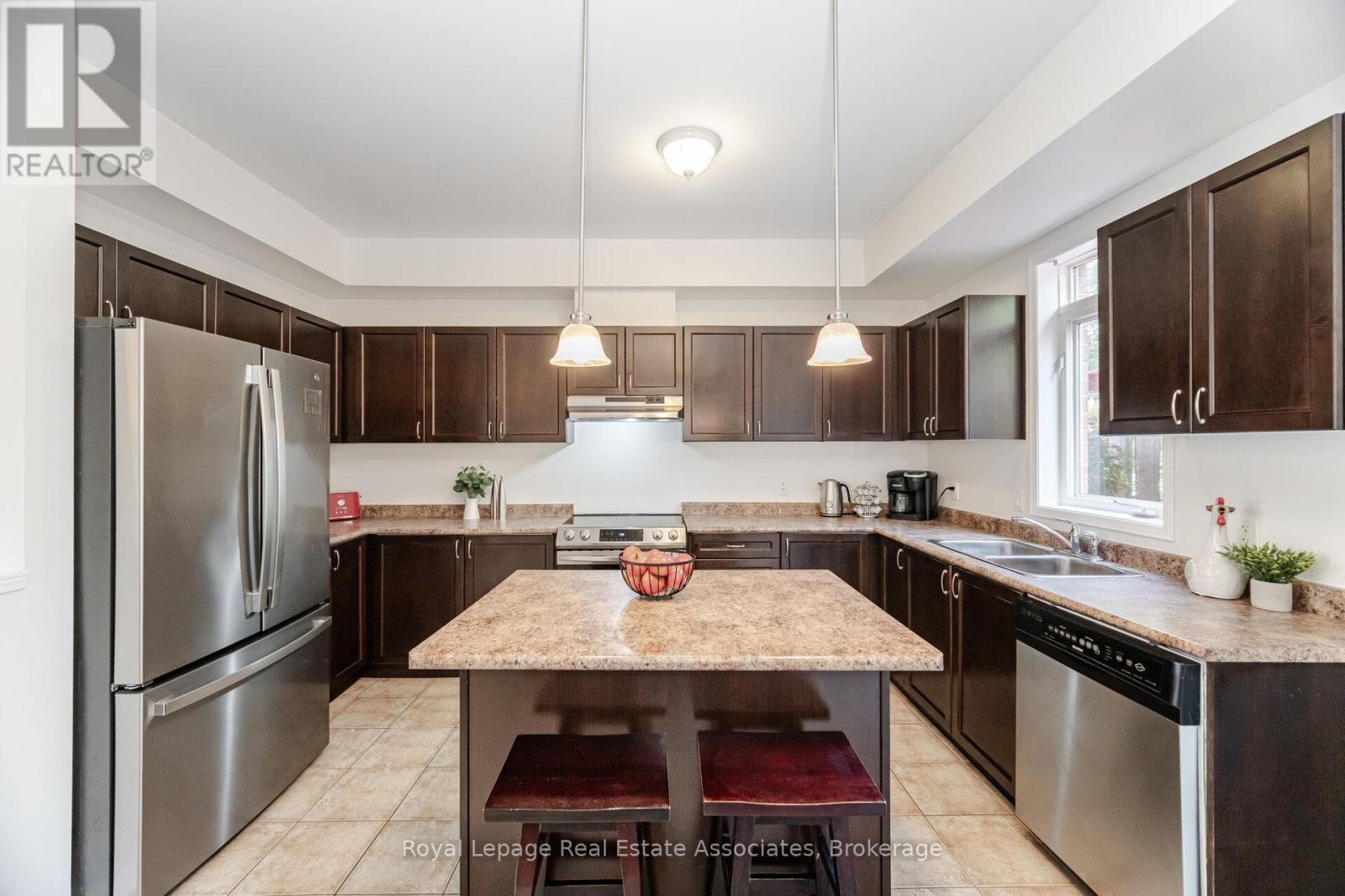 3207 Joel Kerbel Place, Mississauga, Ontario  L4Y 0B1 - Photo 11 - W12409142
