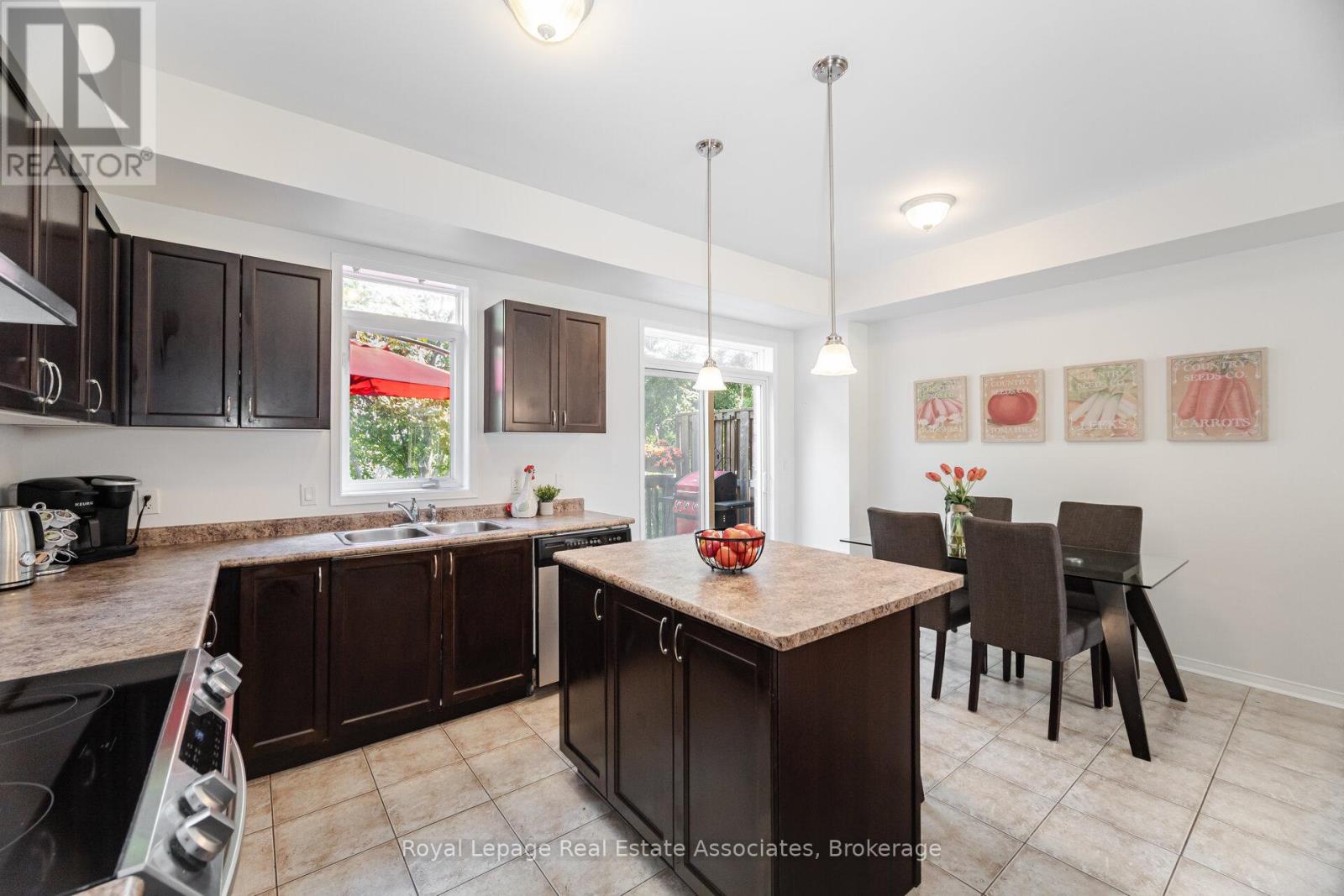 3207 Joel Kerbel Place, Mississauga, Ontario  L4Y 0B1 - Photo 13 - W12409142