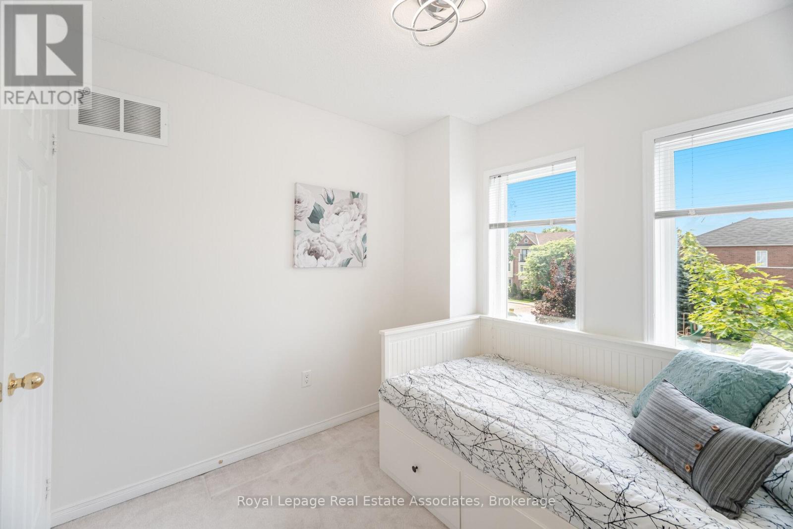 3207 Joel Kerbel Place, Mississauga, Ontario  L4Y 0B1 - Photo 23 - W12409142