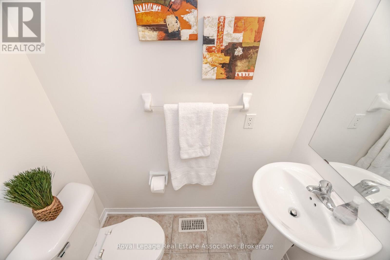 3207 Joel Kerbel Place, Mississauga, Ontario  L4Y 0B1 - Photo 29 - W12409142