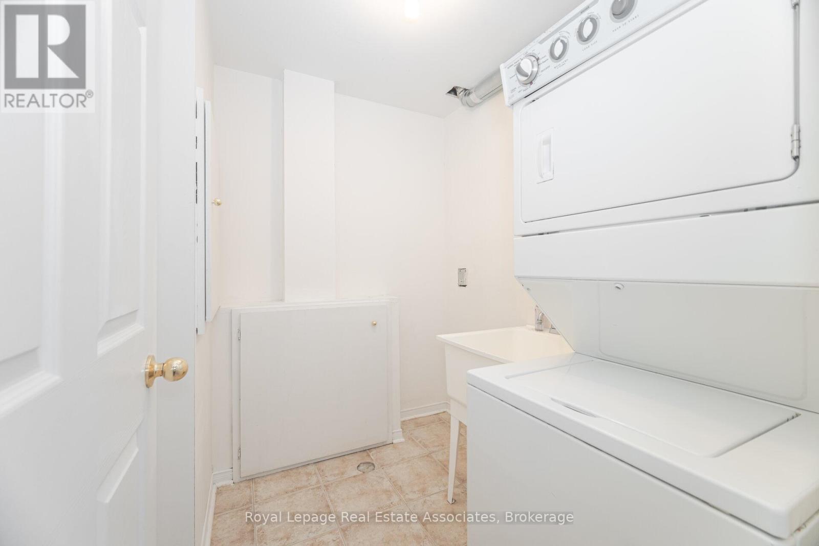 3207 Joel Kerbel Place, Mississauga, Ontario  L4Y 0B1 - Photo 31 - W12409142