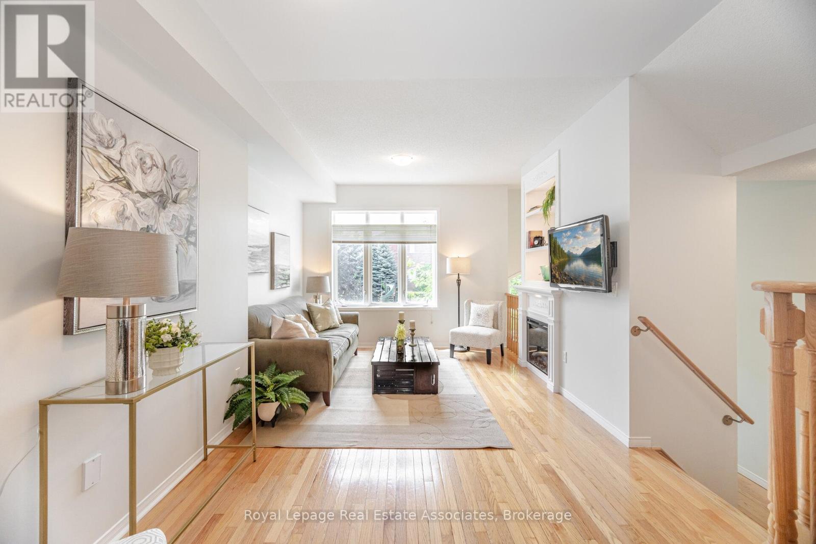 3207 Joel Kerbel Place, Mississauga, Ontario  L4Y 0B1 - Photo 5 - W12409142