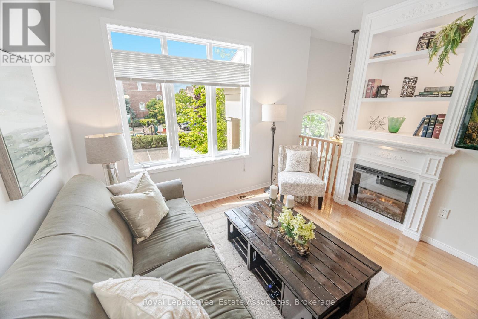 3207 Joel Kerbel Place, Mississauga, Ontario  L4Y 0B1 - Photo 6 - W12409142