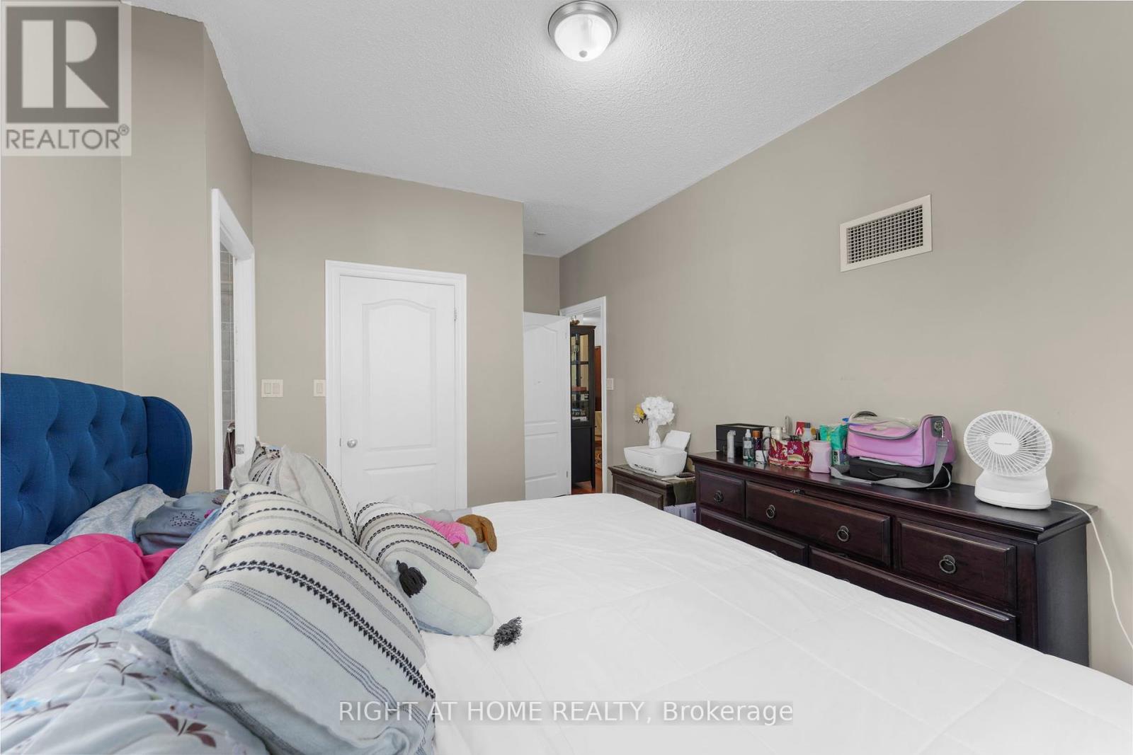 105 - 2772 Keele Street, Toronto, Ontario  M3M 0A3 - Photo 16 - W12409144