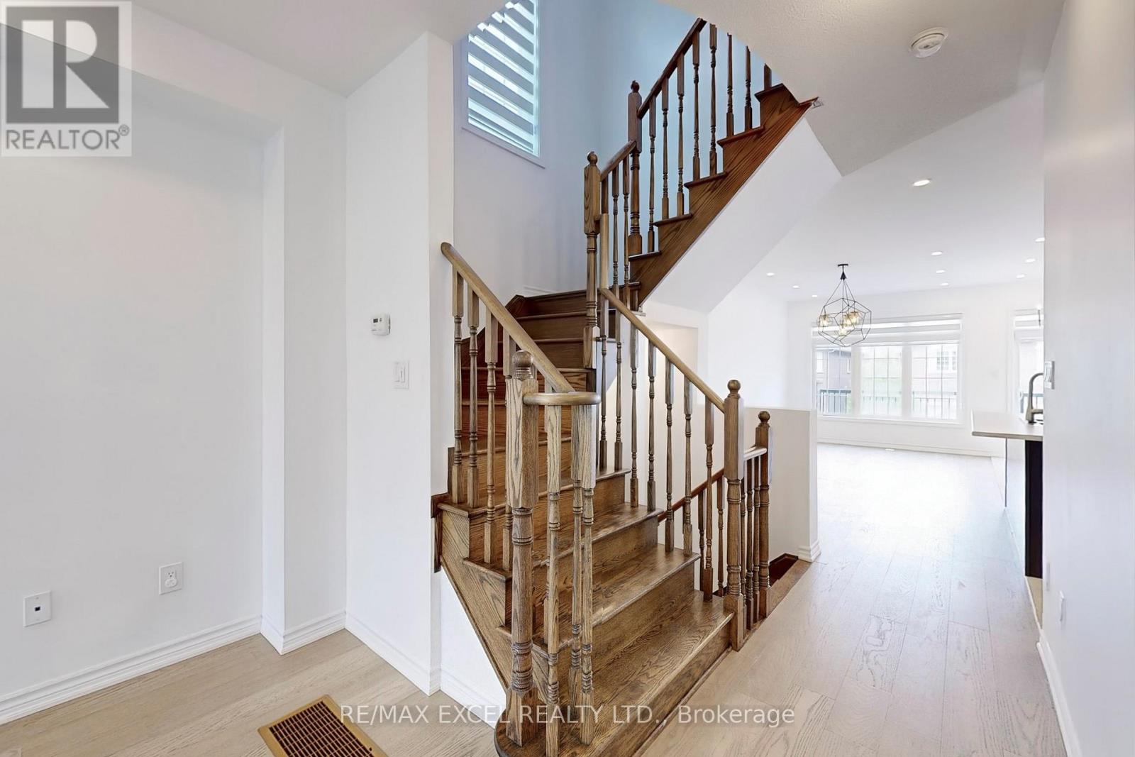 283 Dundas Way, Markham, Ontario  L6E 0S8 - Photo 19 - N12409027