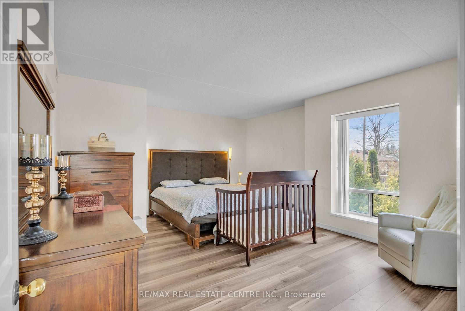 202 - 105 Bagot Street, Guelph, Ontario  N1H 8H4 - Photo 24 - X12408909
