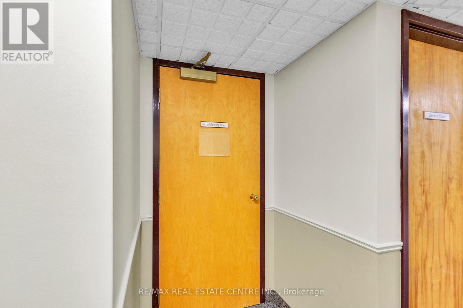 202 - 105 Bagot Street, Guelph, Ontario  N1H 8H4 - Photo 31 - X12408909