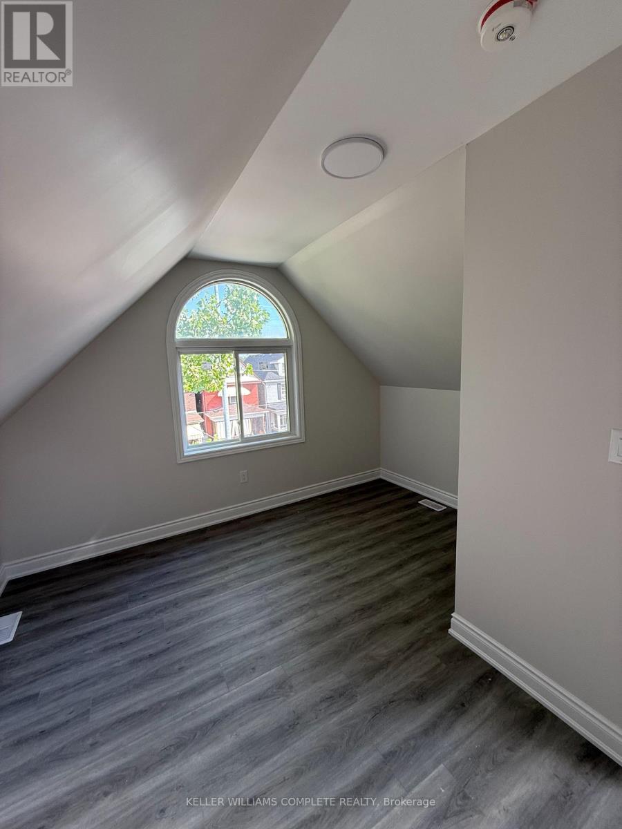 Upper & Attic - 187 Stirton Street, Hamilton, Ontario  L8L 6G7 - Photo 28 - X12408989