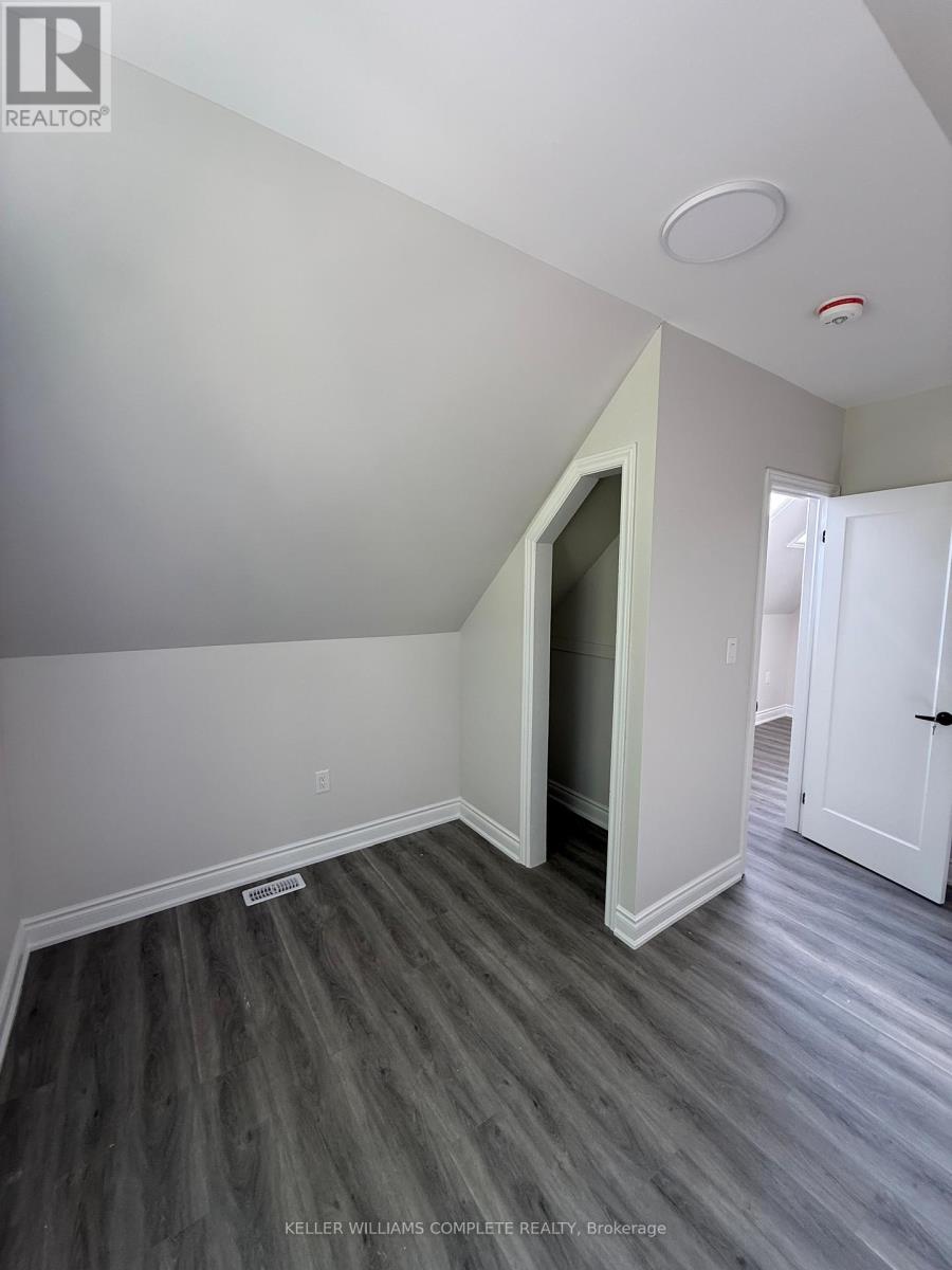 Upper & Attic - 187 Stirton Street, Hamilton, Ontario  L8L 6G7 - Photo 29 - X12408989