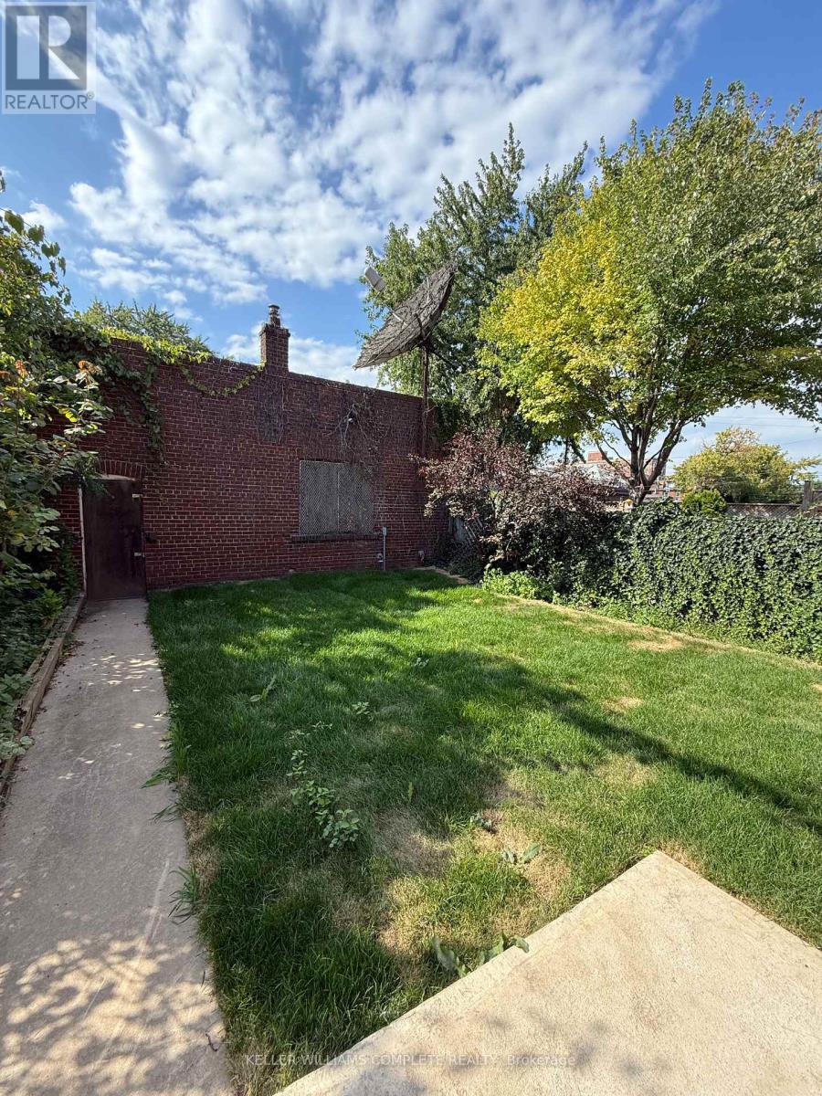 Upper & Attic - 187 Stirton Street, Hamilton, Ontario  L8L 6G7 - Photo 31 - X12408989