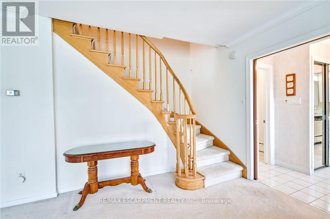 3546 Eton Crescent, Niagara Falls, Ontario  L2J 3B5 - Photo 25 - X12408993