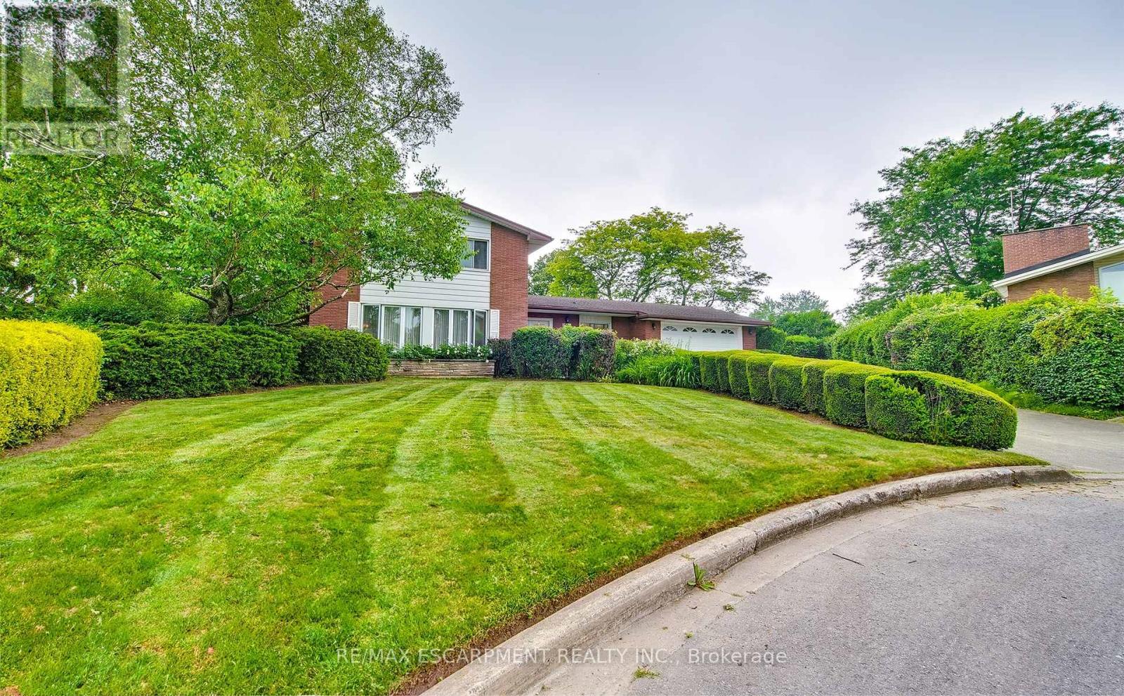 3546 Eton Crescent, Niagara Falls, Ontario  L2J 3B5 - Photo 3 - X12408993