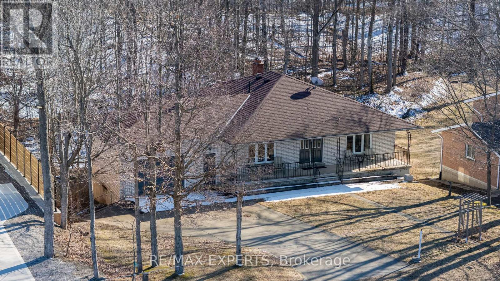 632 Bannister Drive, South Bruce Peninsula, Ontario  N0H 2G0 - Photo 31 - X12409075