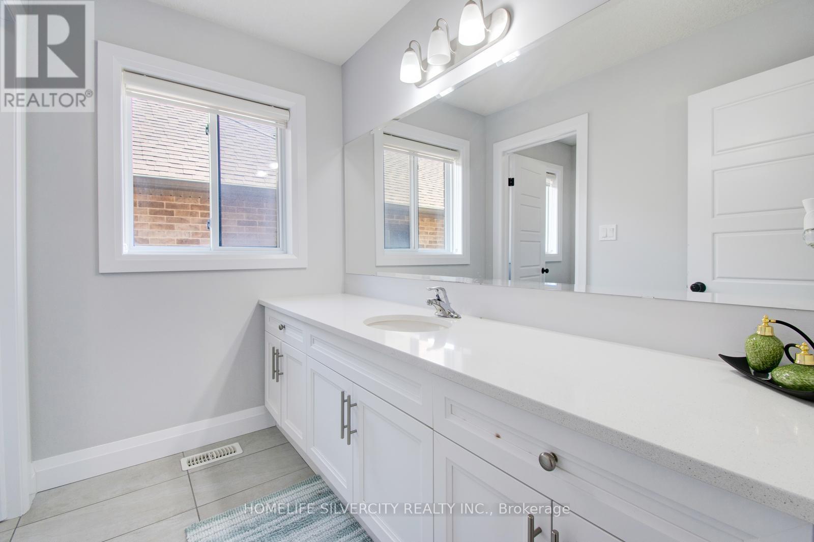 556 Mayapple Street, Waterloo, Ontario  N2V 0C3 - Photo 14 - X12409111