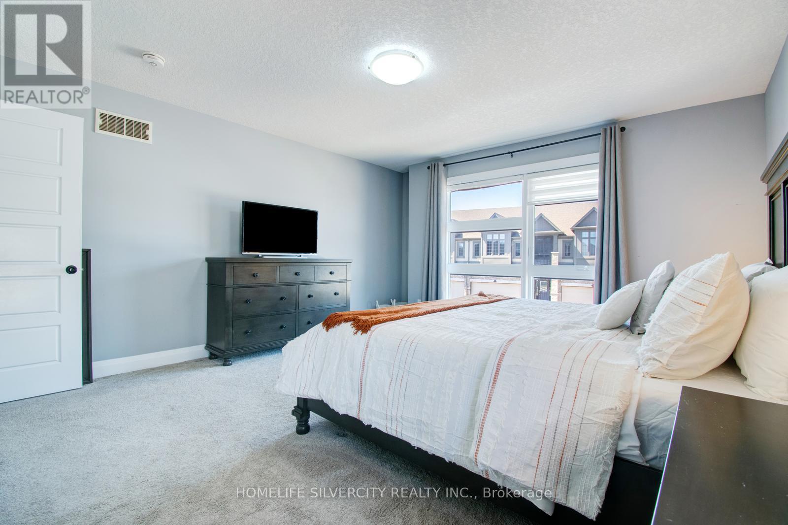 556 Mayapple Street, Waterloo, Ontario  N2V 0C3 - Photo 19 - X12409111