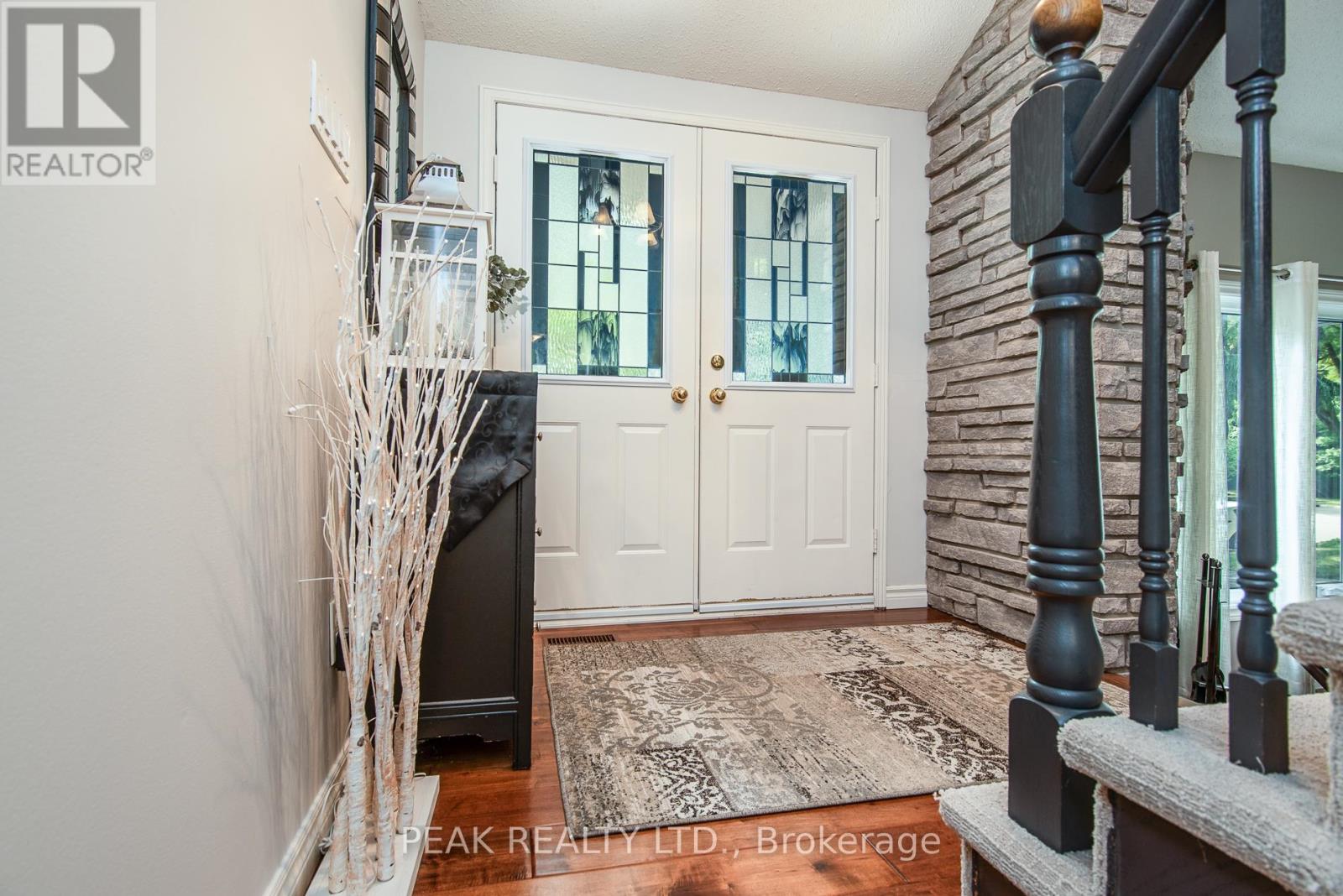 Property at 500 FOXHILL PLACE image 4