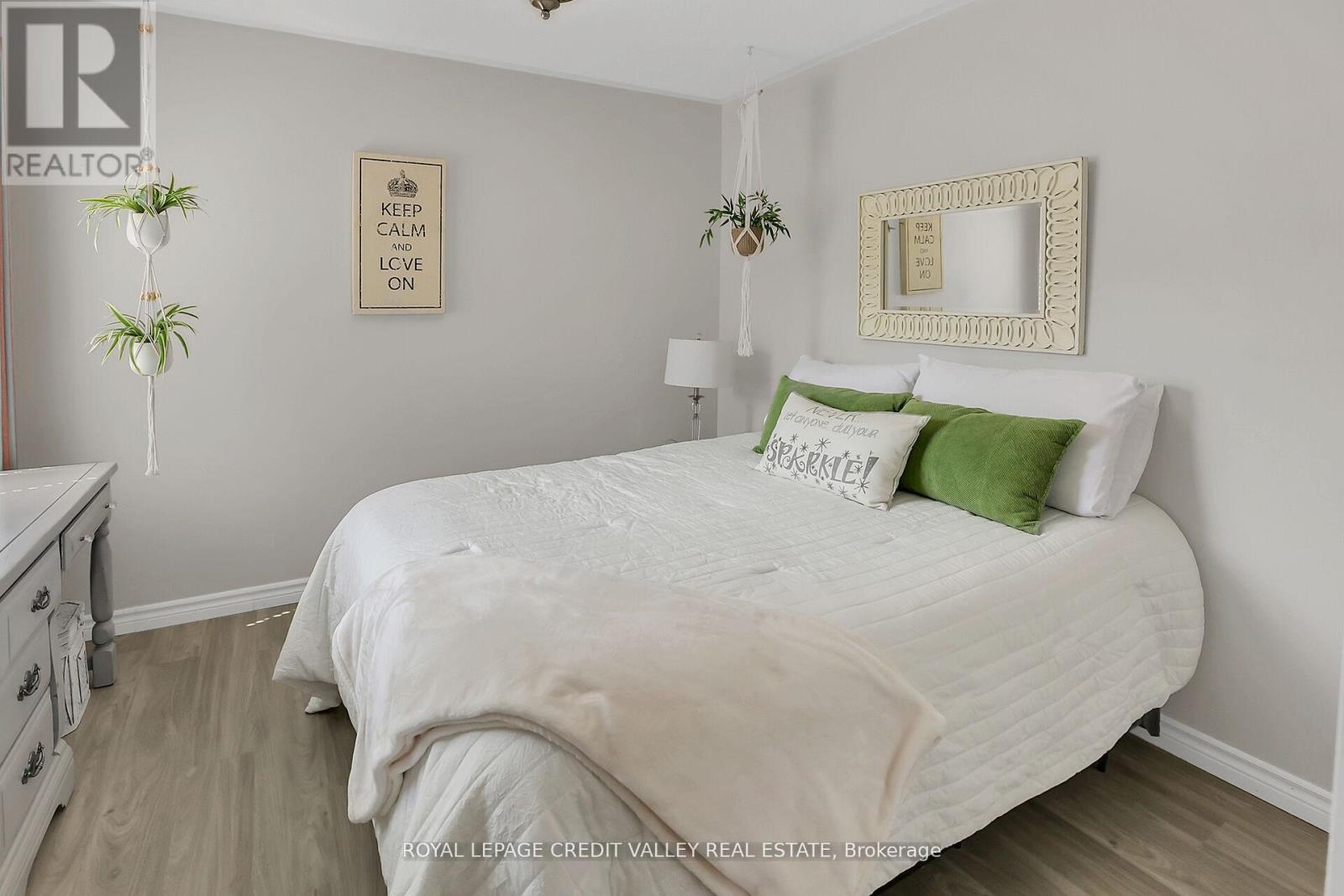 11 Jefferson Court W, Welland, Ontario  L3C 7G5 - Photo 10 - X12409131