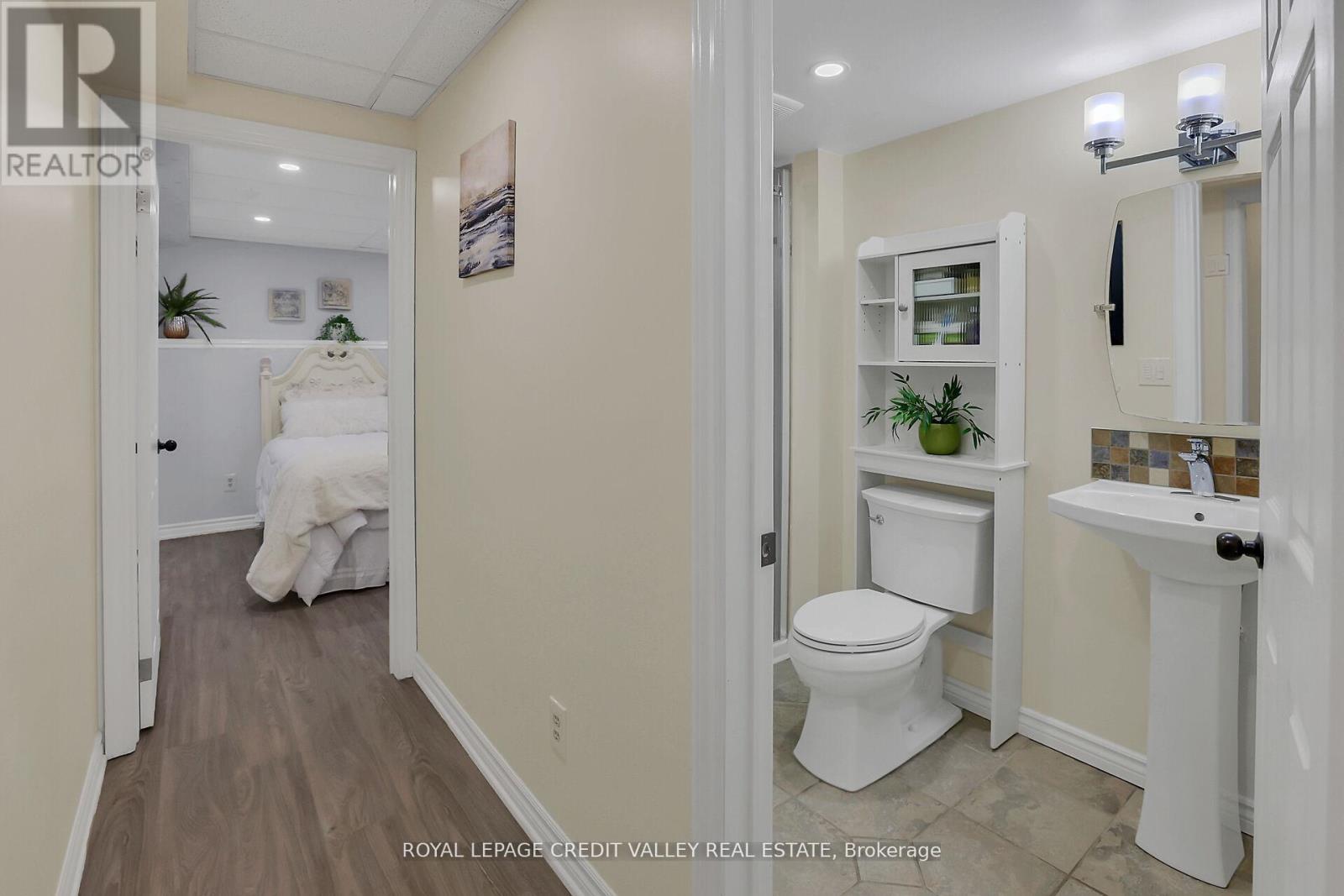11 Jefferson Court W, Welland, Ontario  L3C 7G5 - Photo 20 - X12409131