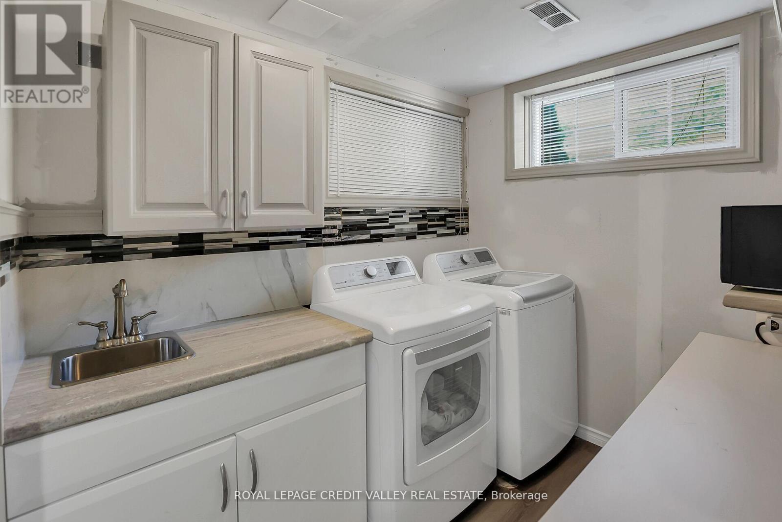 11 Jefferson Court W, Welland, Ontario  L3C 7G5 - Photo 24 - X12409131