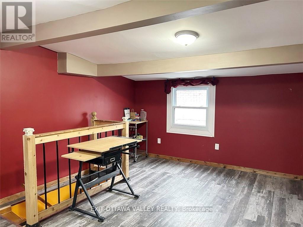 444 Isabella Street, Pembroke, Ontario  K8A 5T7 - Photo 25 - X12362990